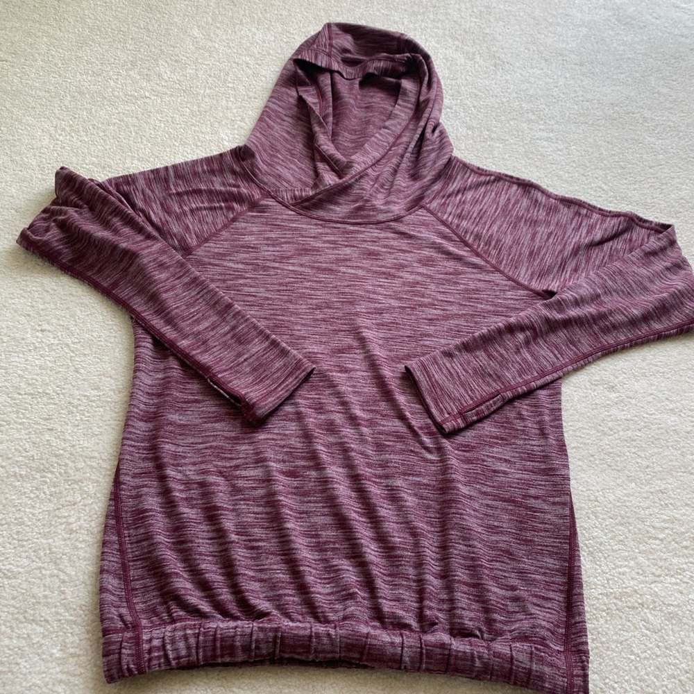 Women’s lululemon long sleeve size 6